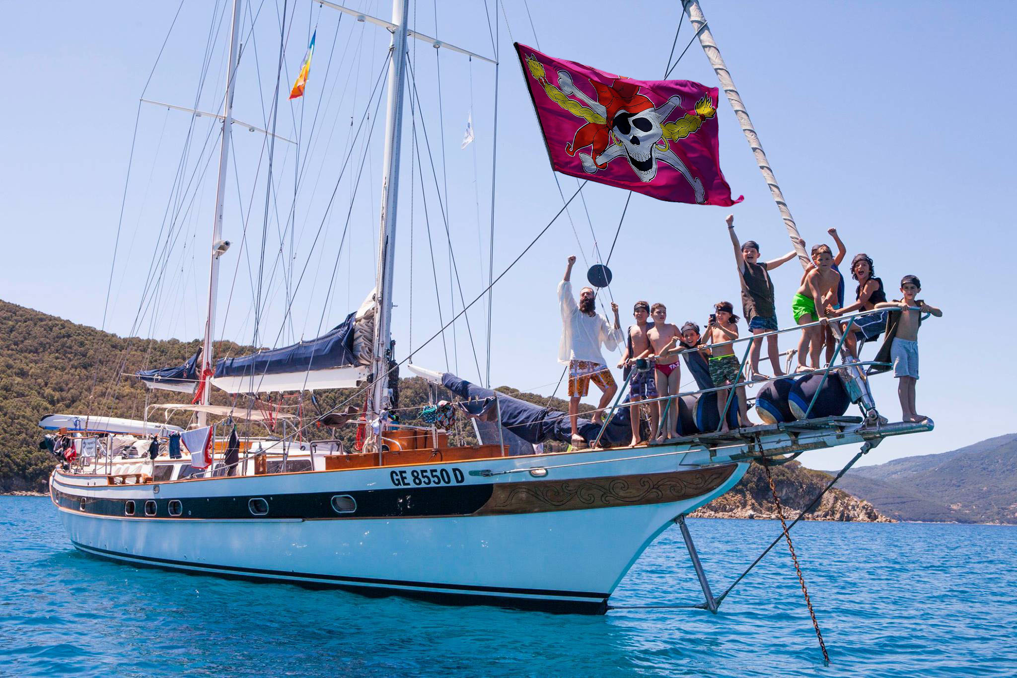 Pirati in barca a vela